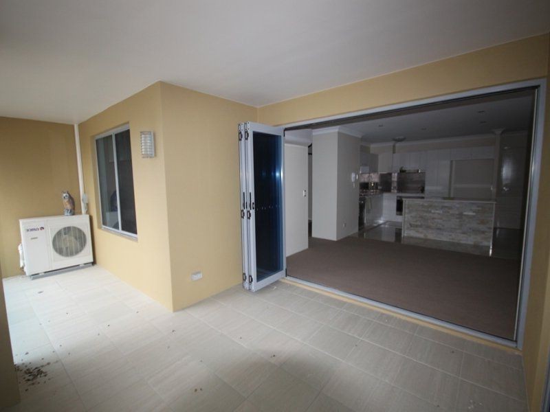 11/8-10 Georgina St, Woody Point QLD 4019