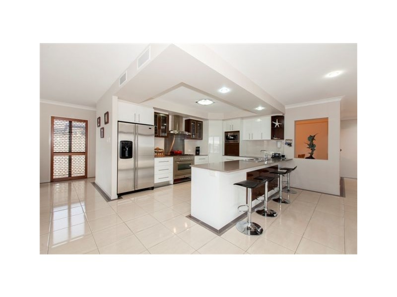 24 Aurora Place, Newport QLD 4020