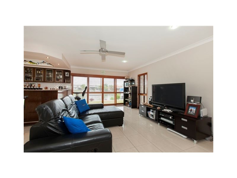24 Aurora Place, Newport QLD 4020