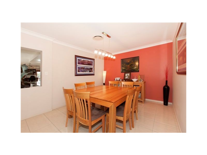 24 Aurora Place, Newport QLD 4020