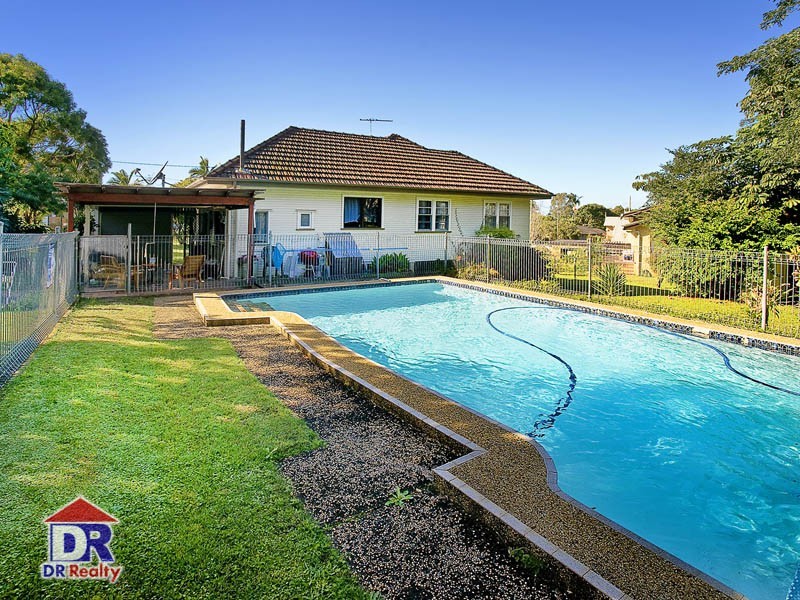 7 Frost St, Clontarf QLD 4019
