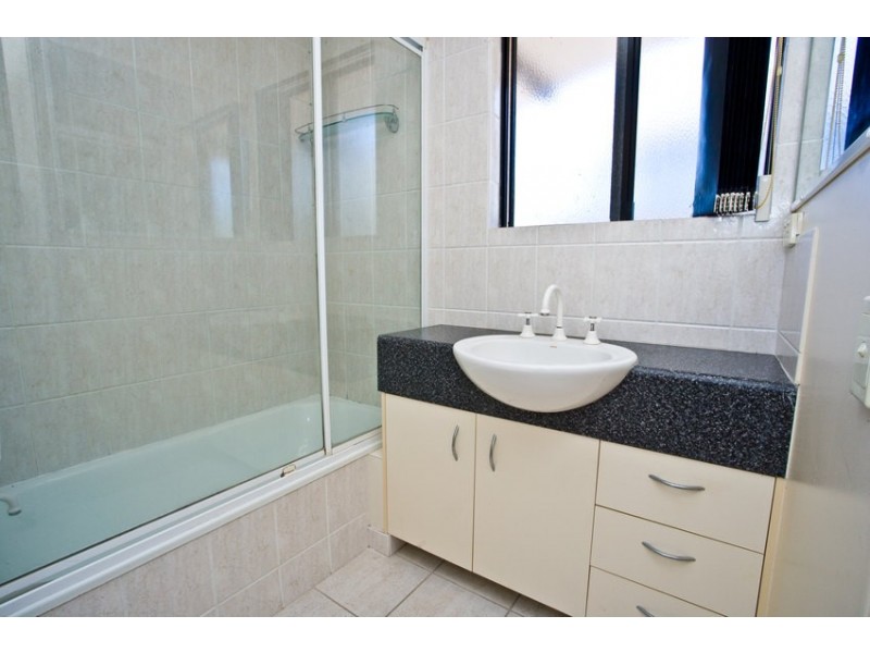 4/51 Landsborough Ave, Scarborough QLD 4020