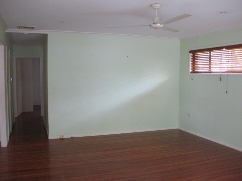 17 Brennan Rd, Scarborough QLD 4020