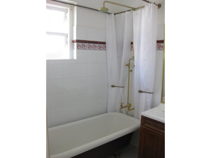 121 Maine Road, Clontarf QLD 4019