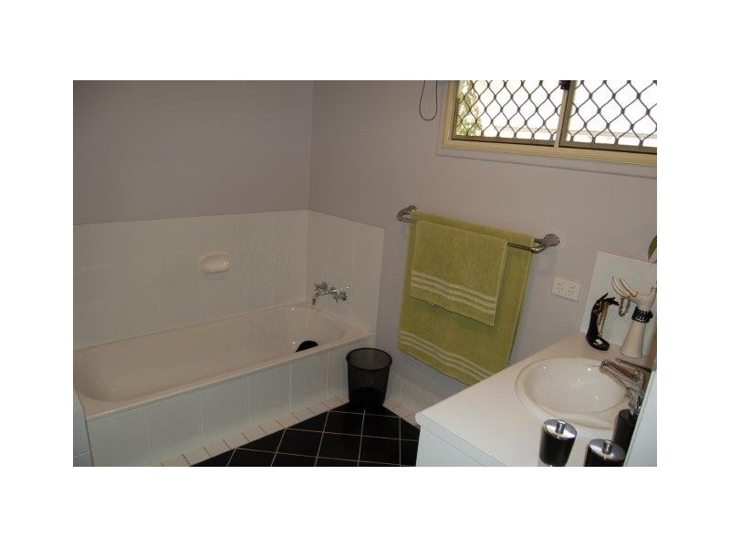 40 Nuttall St, Lawnton QLD 4501