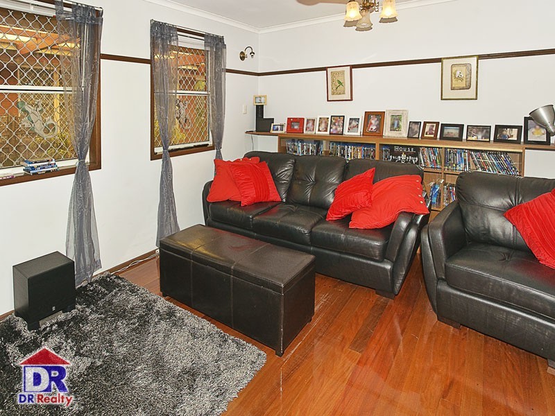 21 Matthew St, Scarborough QLD 4020