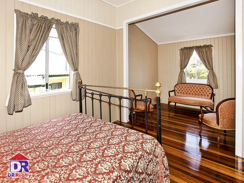 345 Oxley Ave, Margate QLD 4019