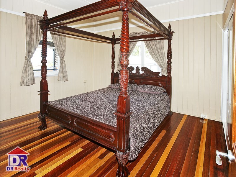 345 Oxley Ave, Margate QLD 4019