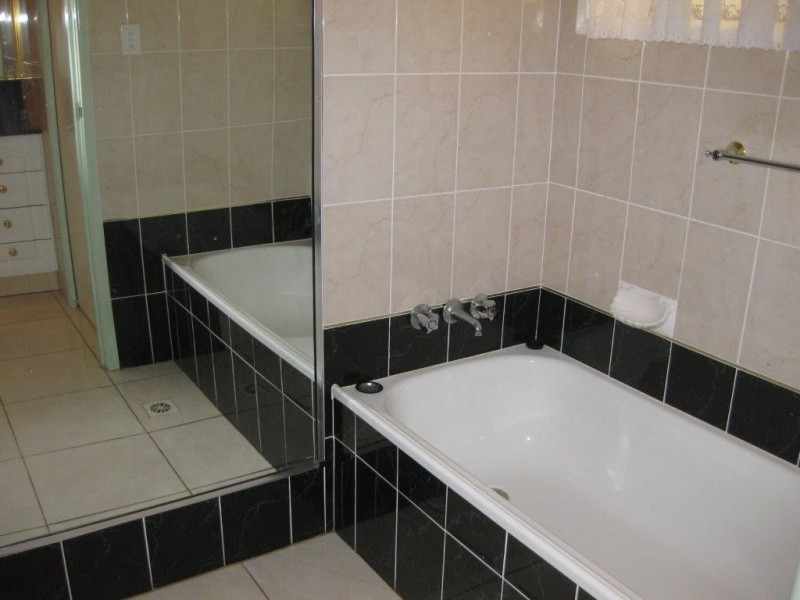 65 Cambridge St, Rothwell QLD 4022