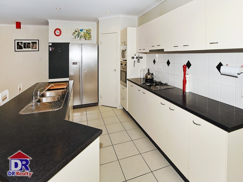 4 Sefton Ct, North Lakes QLD 4509