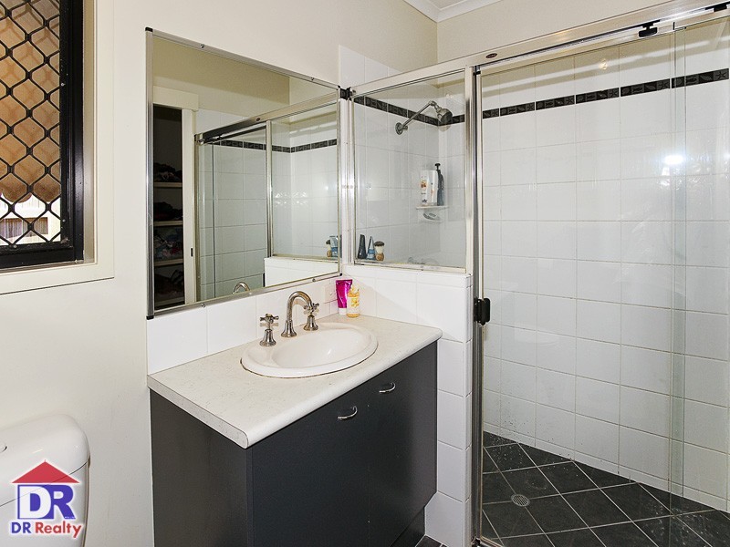 4 Sefton Ct, North Lakes QLD 4509