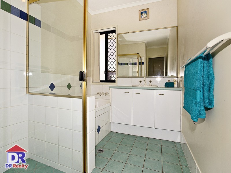 4 Sefton Ct, North Lakes QLD 4509