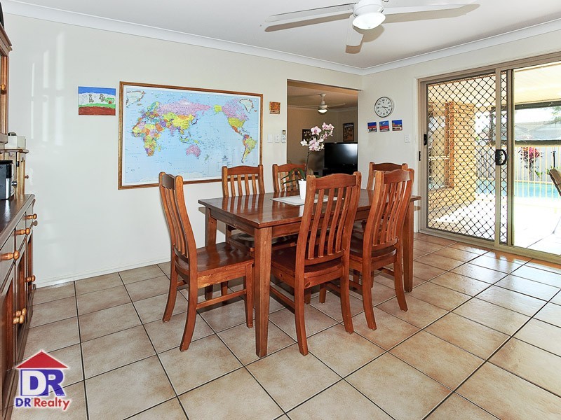 8 David Cl, Redcliffe QLD 4020