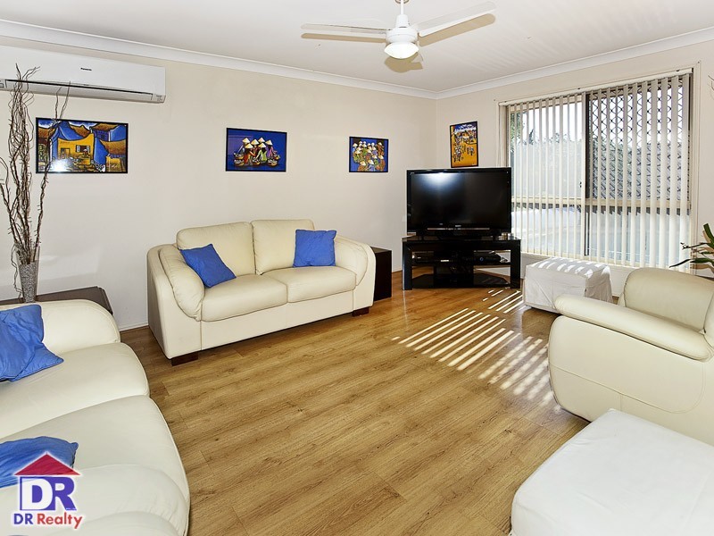 8 David Cl, Redcliffe QLD 4020