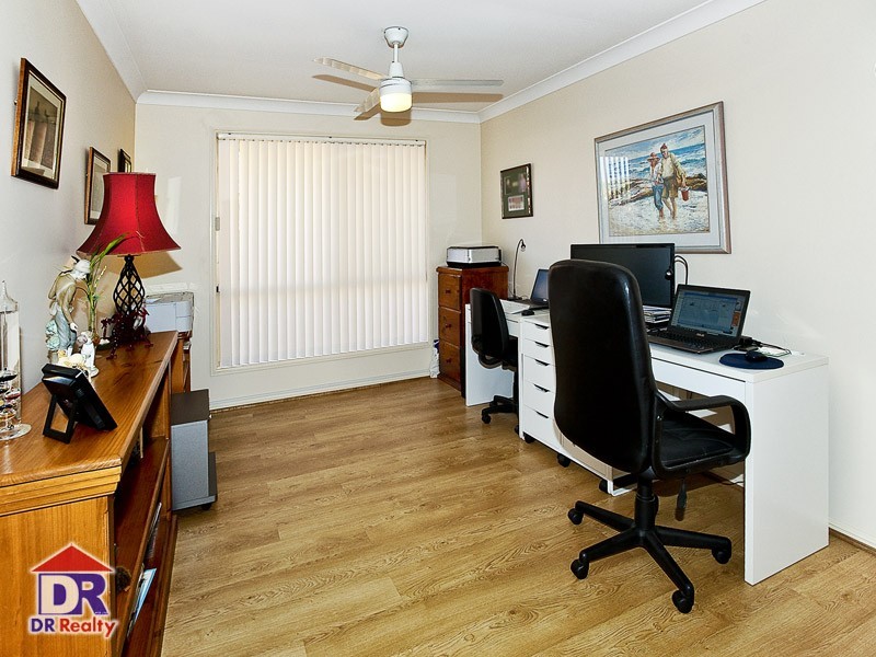 8 David Cl, Redcliffe QLD 4020