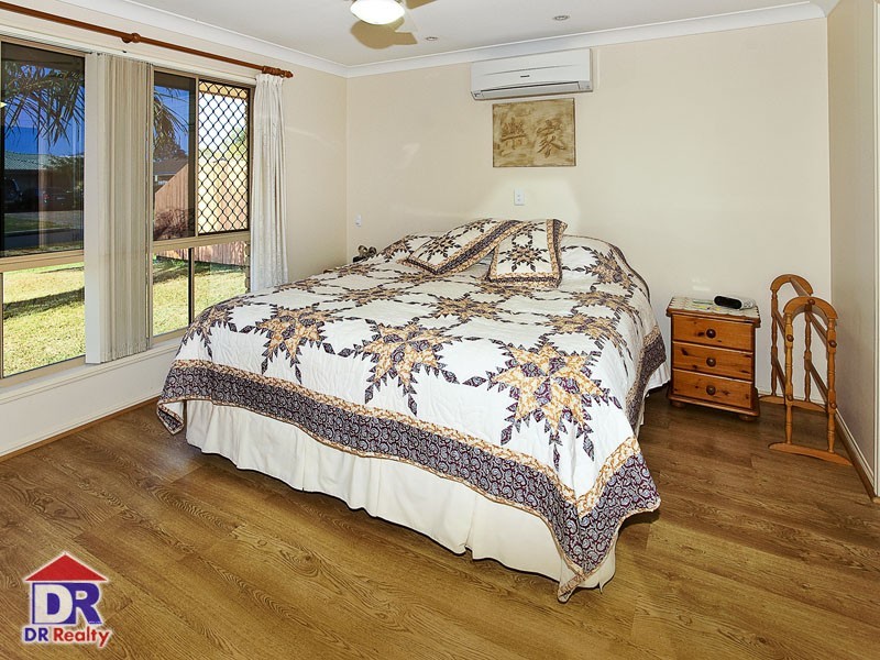 8 David Cl, Redcliffe QLD 4020