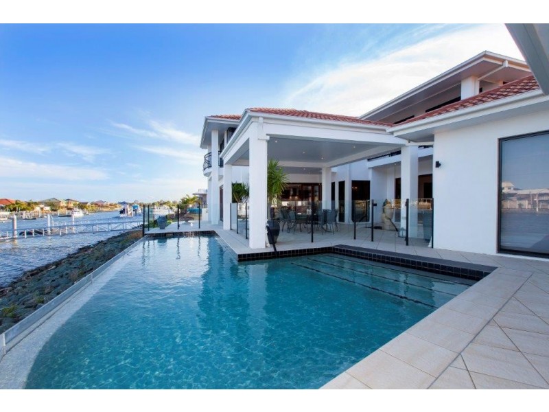 34 Aurora Place, Newport QLD 4020