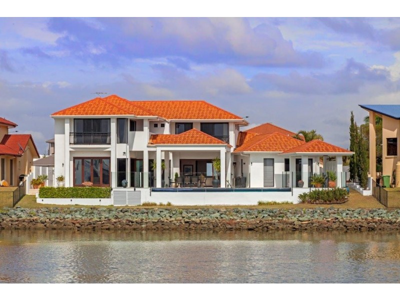 34 Aurora Place, Newport QLD 4020