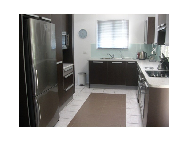 231 Scarborough Rd, Scarborough QLD 4020