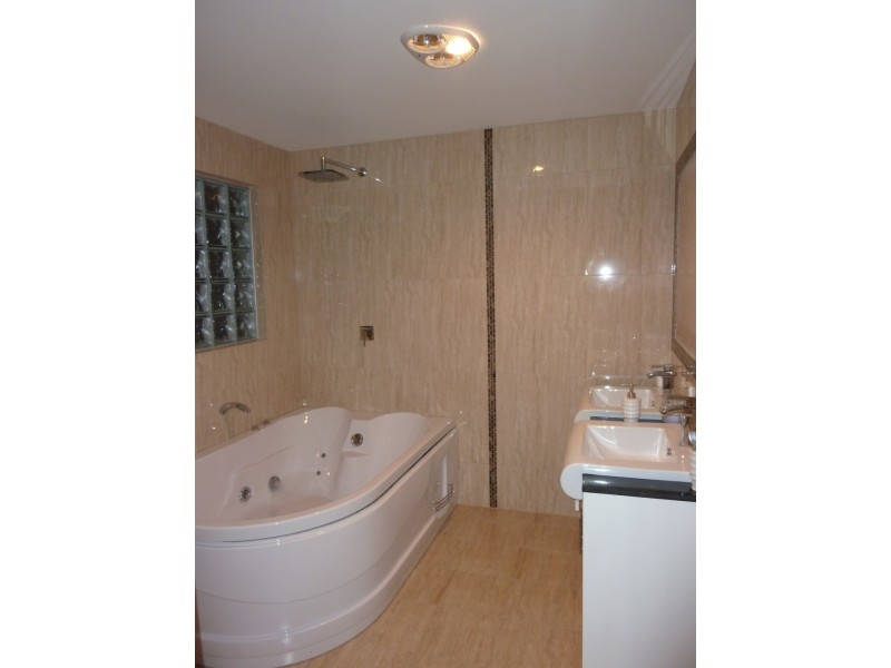 23 Matthew Street, Scarborough QLD 4020