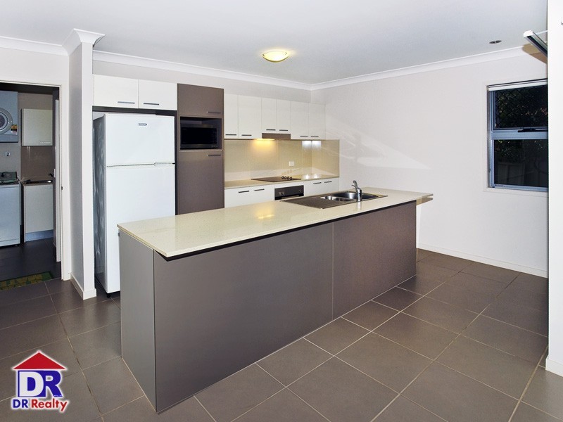 7/8 Griffith Rd, Scarborough QLD 4020