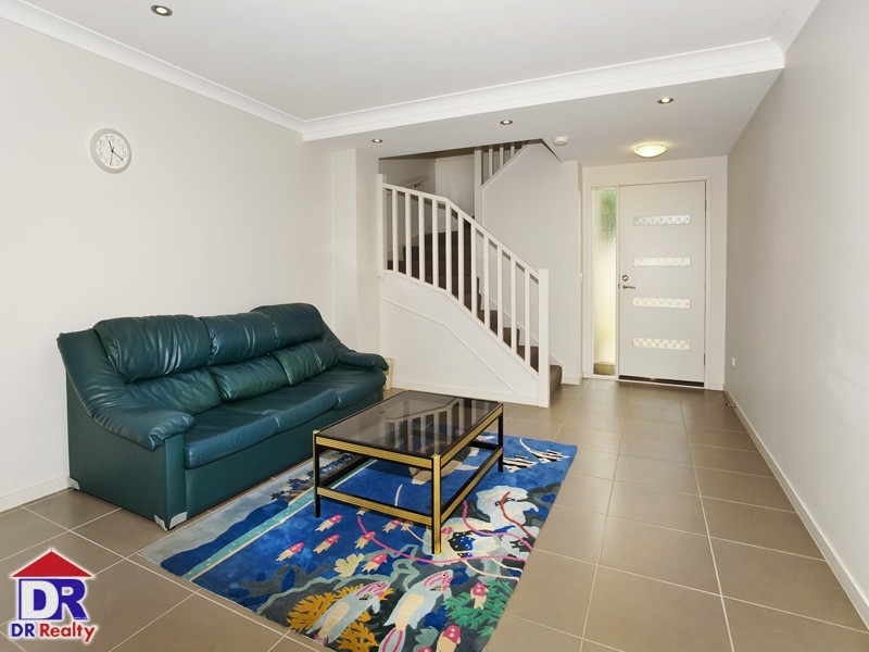 7/8 Griffith Rd, Scarborough QLD 4020