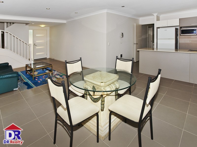 7/8 Griffith Rd, Scarborough QLD 4020