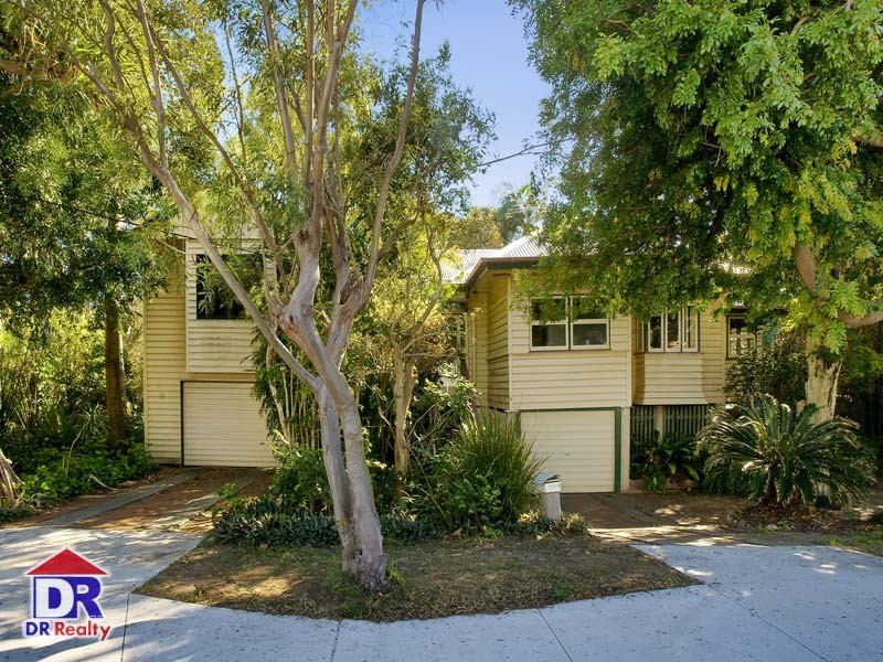 8 Robertson Ave, Margate QLD 4019