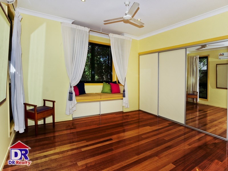 8 Robertson Ave, Margate QLD 4019