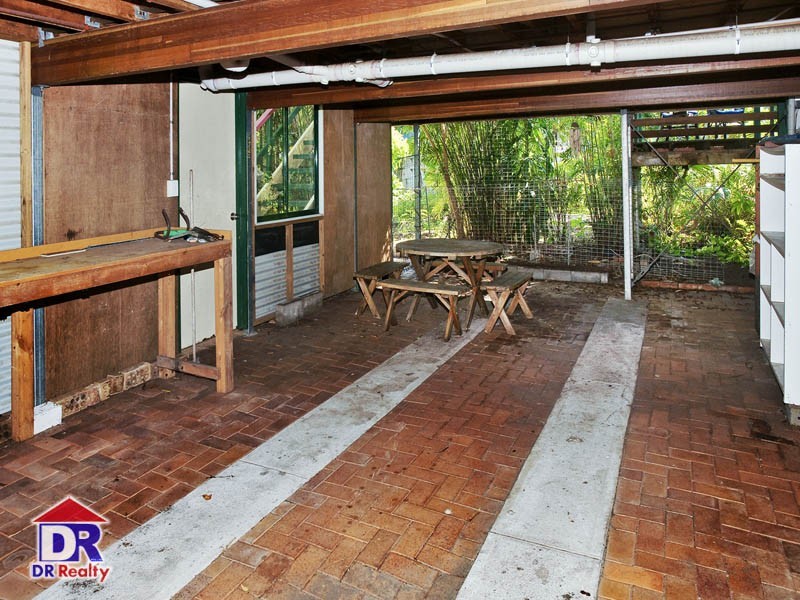 8 Robertson Ave, Margate QLD 4019