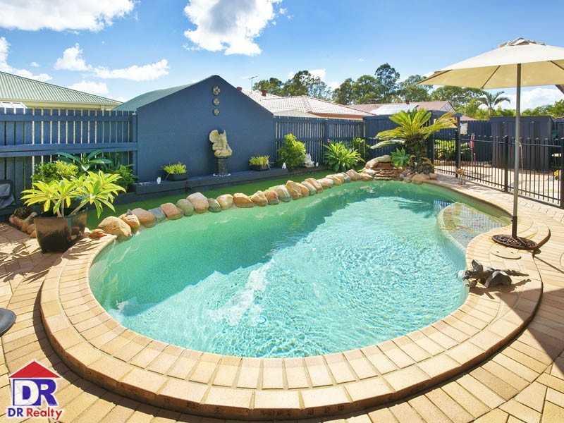 12 Fleur St, Rothwell QLD 4022