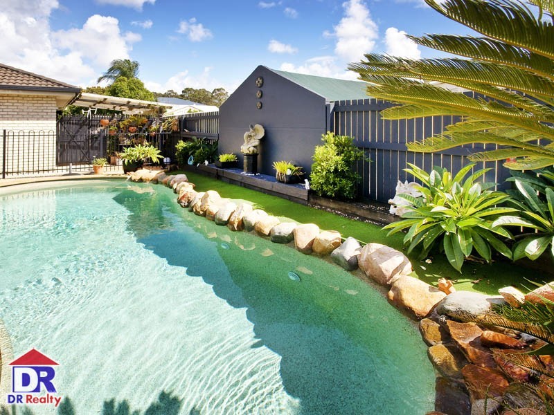 12 Fleur St, Rothwell QLD 4022