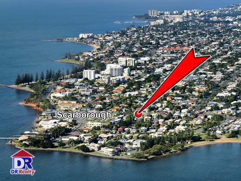 10 Fifth Ave, Scarborough QLD 4020