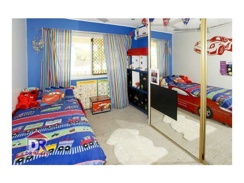 4 Abelia Cres, Kippa-ring QLD 4021