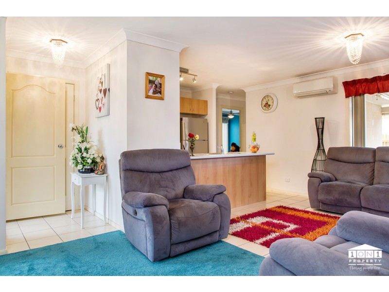 2/65 Carnarvon Circuit, East Maitland NSW 2323