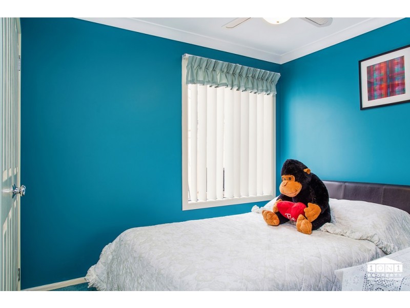 2/65 Carnarvon Circuit, East Maitland NSW 2323