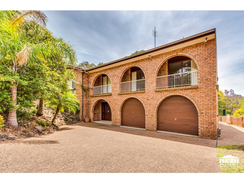 156 Glad Gunson Dr, Eleebana NSW 2282