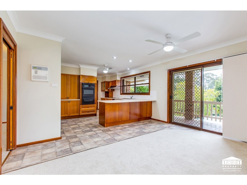 156 Glad Gunson Dr, Eleebana NSW 2282