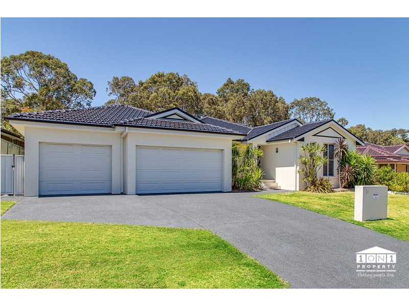 34 Leichhardt Rd, Valentine NSW 2280
