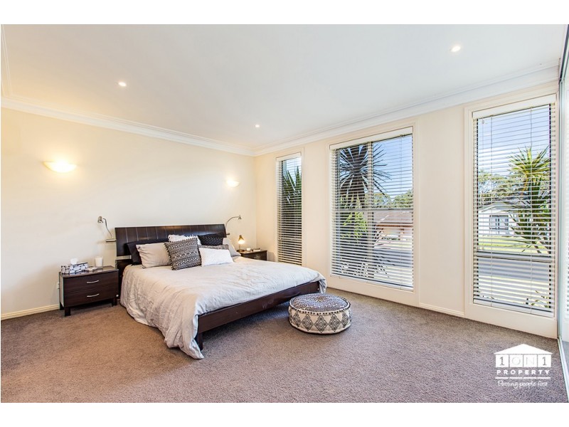34 Leichhardt Rd, Valentine NSW 2280