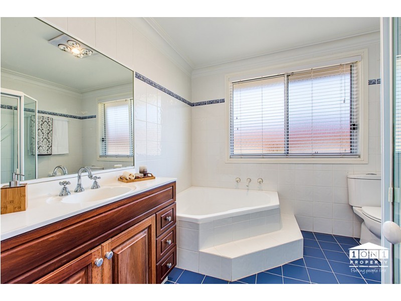 34 Leichhardt Rd, Valentine NSW 2280