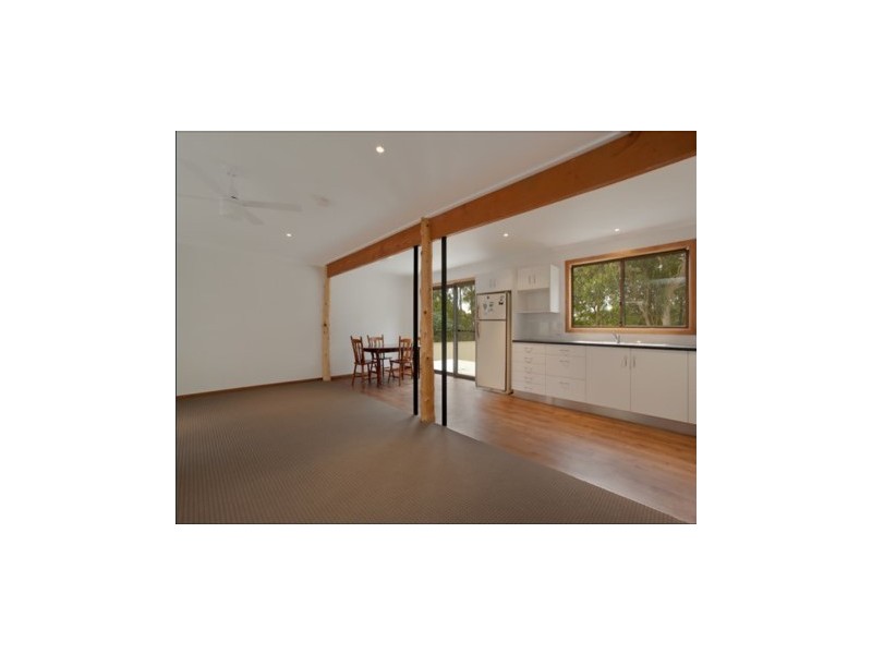 6 Curlew Close, Mount Hutton NSW 2290