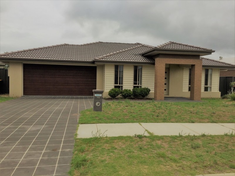 73 Seaside Boulevard, Fern Bay NSW 2295