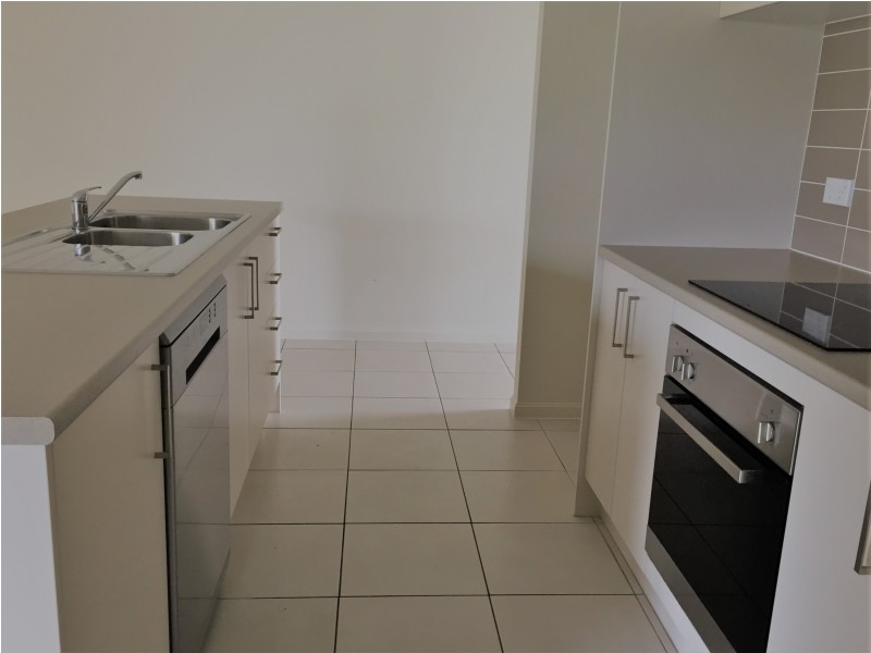 73 Seaside Boulevard, Fern Bay NSW 2295
