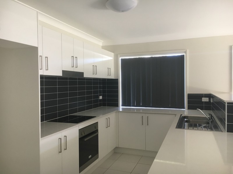 27 Jabiru Drive, Fern Bay NSW 2295