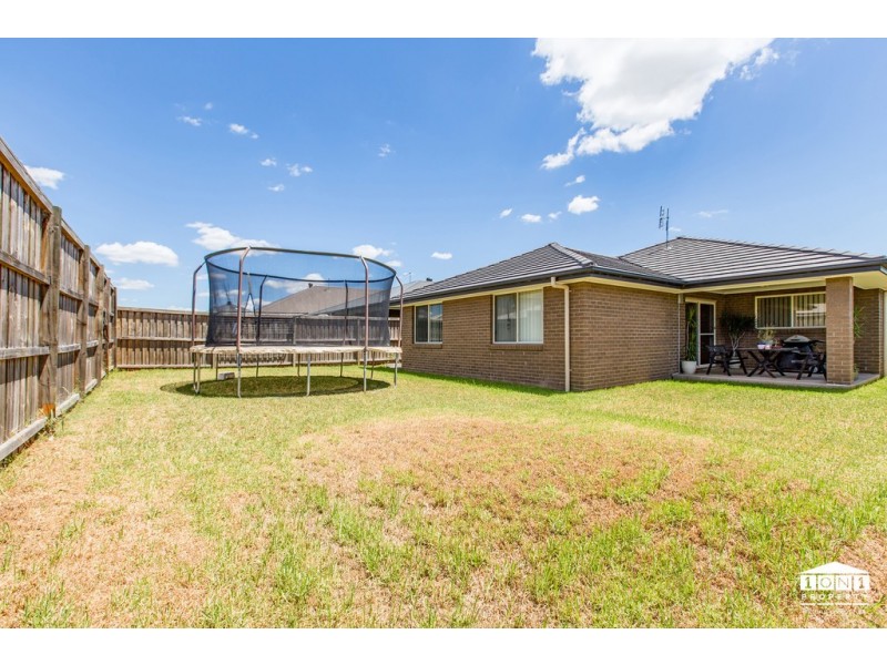 3 Punnul St, Fletcher NSW 2287