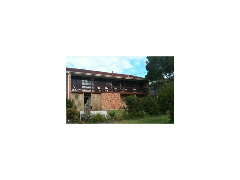 834a Macquarie Drive, Croudace Bay NSW 2280