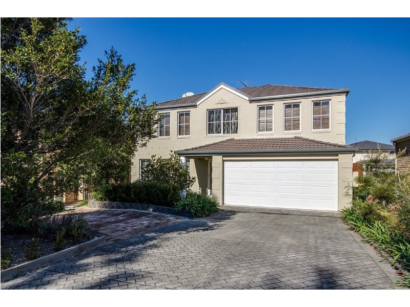 15 Butterfield Crescent, Ashtonfield NSW 2323