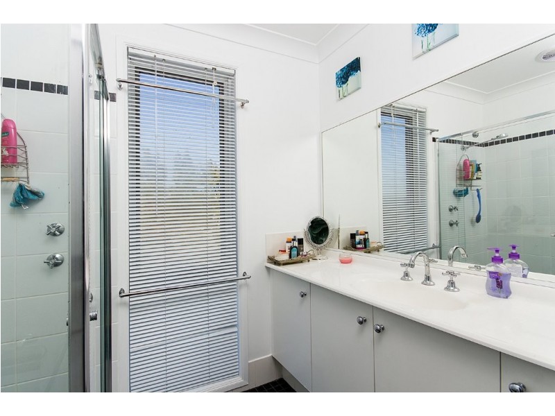 15 Butterfield Crescent, Ashtonfield NSW 2323