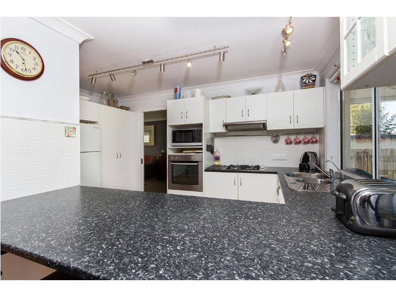 15 Butterfield Crescent, Ashtonfield NSW 2323